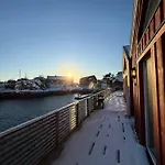 Modern Waterfront Rorbu With Terrace And Stunning Sea View - Free Parking Holiday home Stamsund