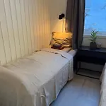 Сasa de vacaciones Modern Waterfront Rorbu With Terrace And Stunning Sea View - Free Parking