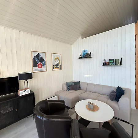 Modern Waterfront Rorbu With Terrace And Stunning Sea View - Free Parking Stamsund