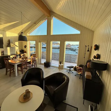Modern Waterfront Rorbu With Terrace And Stunning Sea View - Free Parking Feriehus *