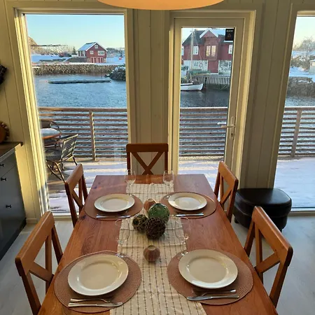 Modern Waterfront Rorbu With Terrace And Stunning Sea View - Free Parking *