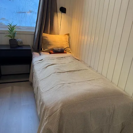 Hébergement de vacances Modern Waterfront Rorbu With Terrace And Stunning Sea View - Free Parking *