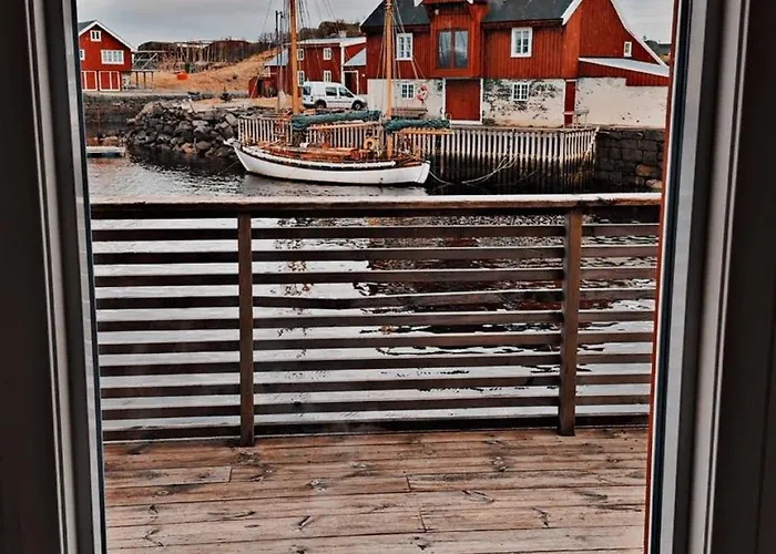 Prázdninový dům Modern Waterfront Rorbu With Terrace And Stunning Sea View - Free Parking Stamsund