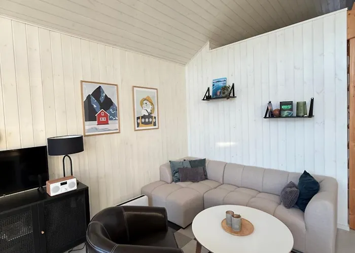 Modern Waterfront Rorbu With Terrace And Stunning Sea View - Free Parking Stamsund