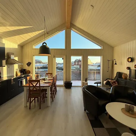 Modern Waterfront Rorbu With Terrace And Stunning Sea View - Free Parking Ferienhaus Stamsund