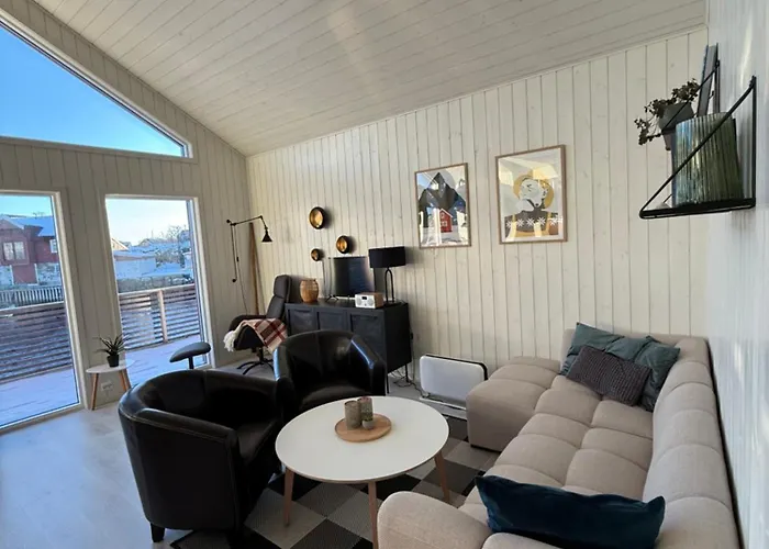 Modern Waterfront Rorbu With Terrace And Stunning Sea View - Free Parking Сasa de vacaciones Stamsund